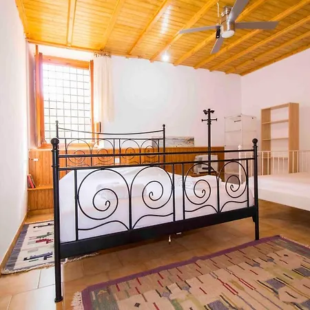 Lejlighed Liotrivi House