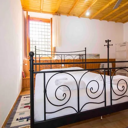 Διαμέρισμα Liotrivi House *