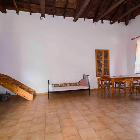 Lejlighed Liotrivi House