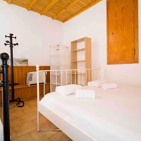 Liotrivi House Διαμέρισμα *