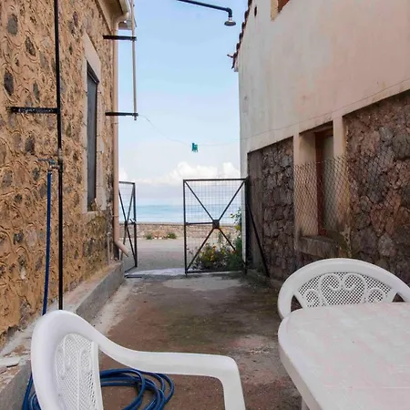 Διαμέρισμα Liotrivi House *